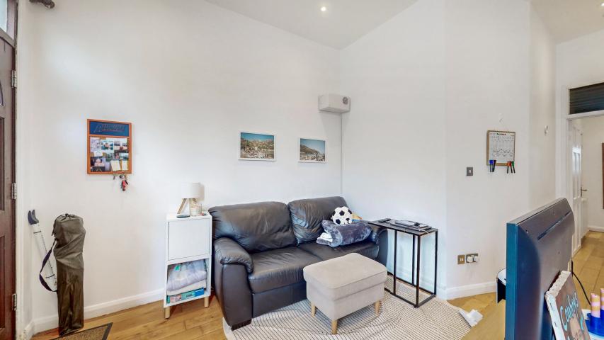 Stunning Apartment Streatley Road, Kilburn
